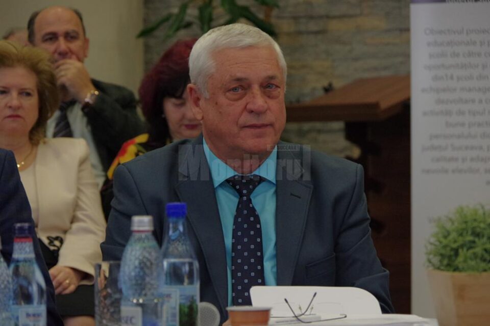 Gheorghe Lazăr a prezentat raportul privind activitatea școlilor din anul școlar 2017-2018 Gheorghe Lazăr a prezentat raportul privind activitatea școlilor din anul școlar 2017-2018