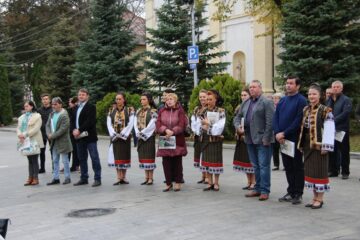 Suceava are un nou monument: bustul făuritorului Unirii Bucovinei cu România, Iancu Flondor