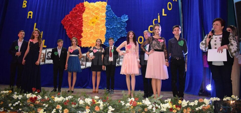 „România mea frumoasă”, tema Balului Bobocilor organizat de Liceul Tehnologic din Moldovița