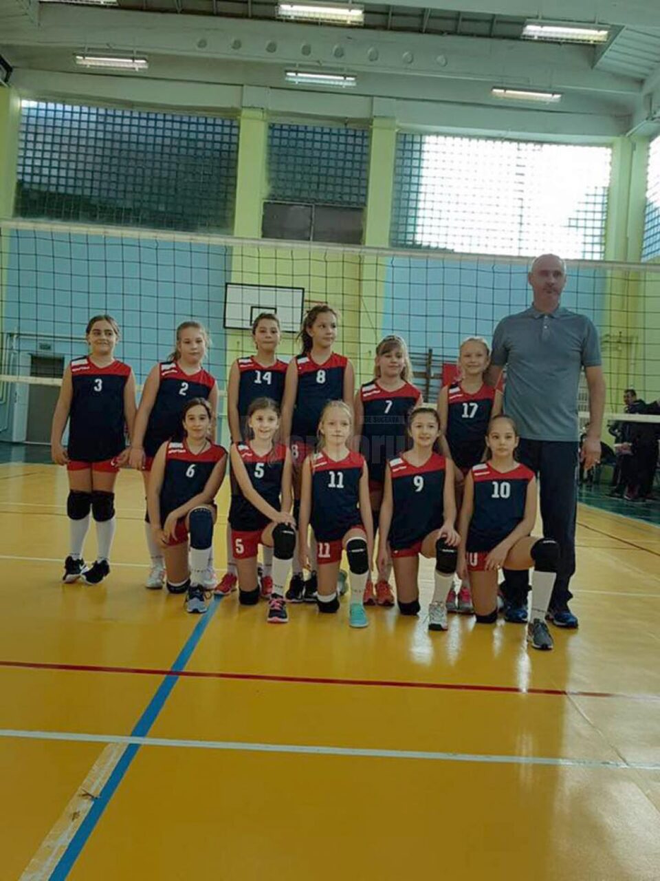 Micile voleibaliste de la ACS Kinder Suceava pregătite de Ionuț Beligan au câștigat primul turneu al naționalelor de minivolei Micile voleibaliste de la ACS Kinder Suceava pregătite de Ionuț Beligan au câștigat primul turneu al naționalelor de minivolei