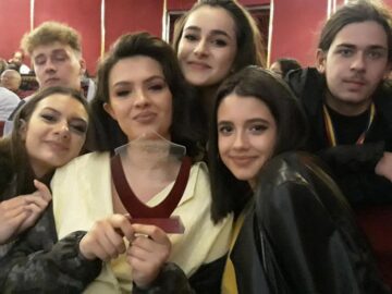Trupa „Birlic” din Fălticeni s-a întors acasă cu Trofeul Festivalului Internațional de Teatru ”FestTeamArt”
