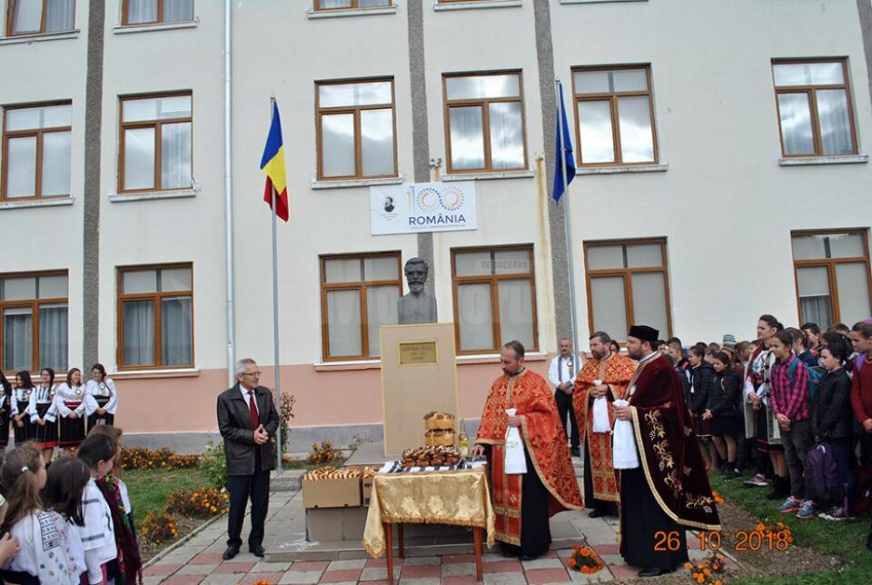 Școala Gimnazială „Dimitrie Onciul” din Straja și-a serbat patronul spiritual