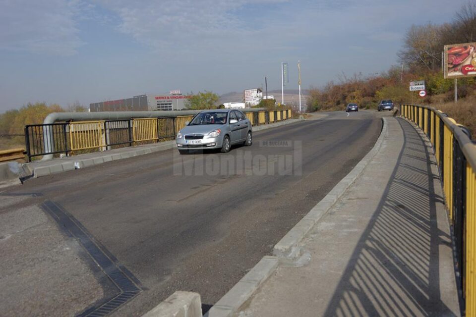 Lucrările la podul de la Șcheia, de pe ruta ocolitoare a municipiului Suceava, au fost finalizate, iar circulația rutieră a fost reluată în condiții normale