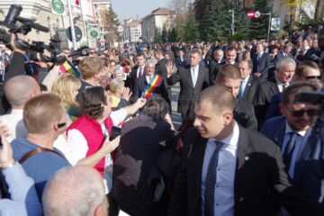 Drapelul României, dăruit de președintele României Cetății de Scaun a Sucevei