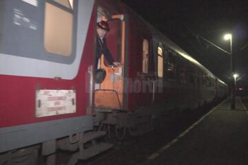 Două garnituri Iași-Timișoara au fost ținute pe loc de alarma cu bombă