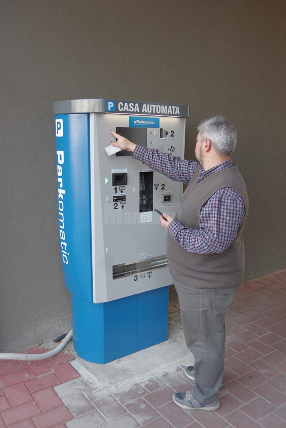 Plata parcării la spital se face cu bani numerar sau cu cardul
