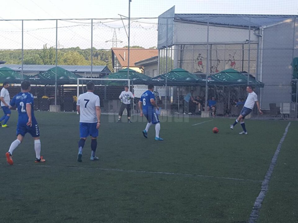 AWS Team a castigat greu meciul cu Galacticii in campionatul de old-boys