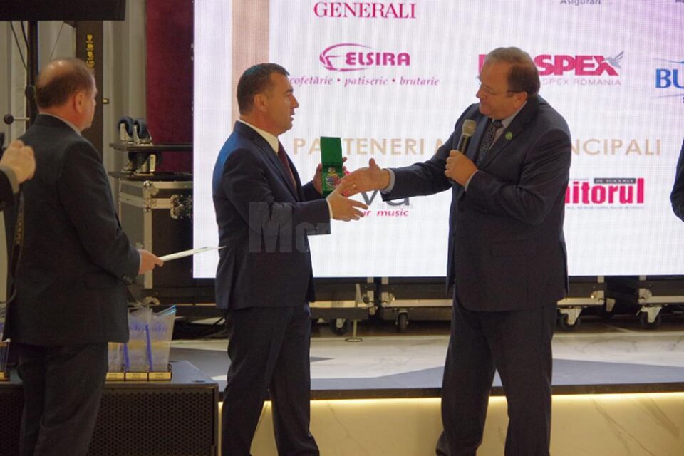 Gheorghe Flutur a acordat "Meritul Bucovinei" Camerei de Comerț și Industrie Suceava