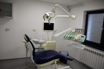 La noul cabinet al doctorului Alexandru Maier pacienții vor beneficia de toate serviciile stomatologice de care vor avea nevoie
