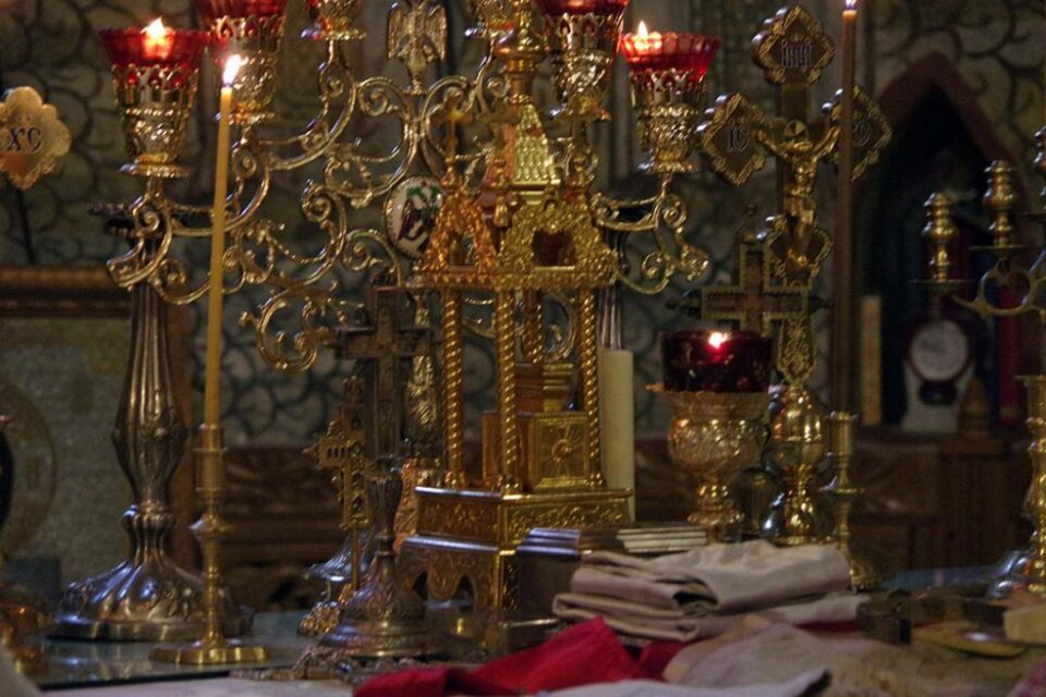 Trupul uman, între transfigurare și consum grăbit
