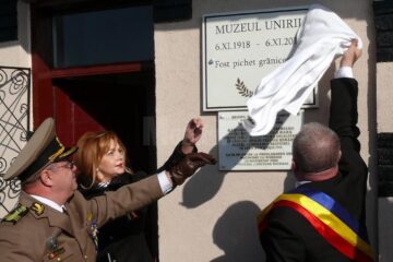 Dezvelirea plăcii comemorative și inaugurarea Muzeului Unirii