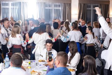 Taraful Florin Mucea, concert de excepție la „Seara costumului popular”, eveniment organizat la Londra