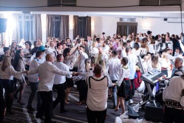 Taraful Florin Mucea, concert de excepție la „Seara costumului popular”, eveniment organizat la Londra