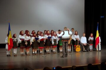 „Uniți de Centenar”, spectacol emoționant susținut de copii din sistemul de protecție socială Suceava