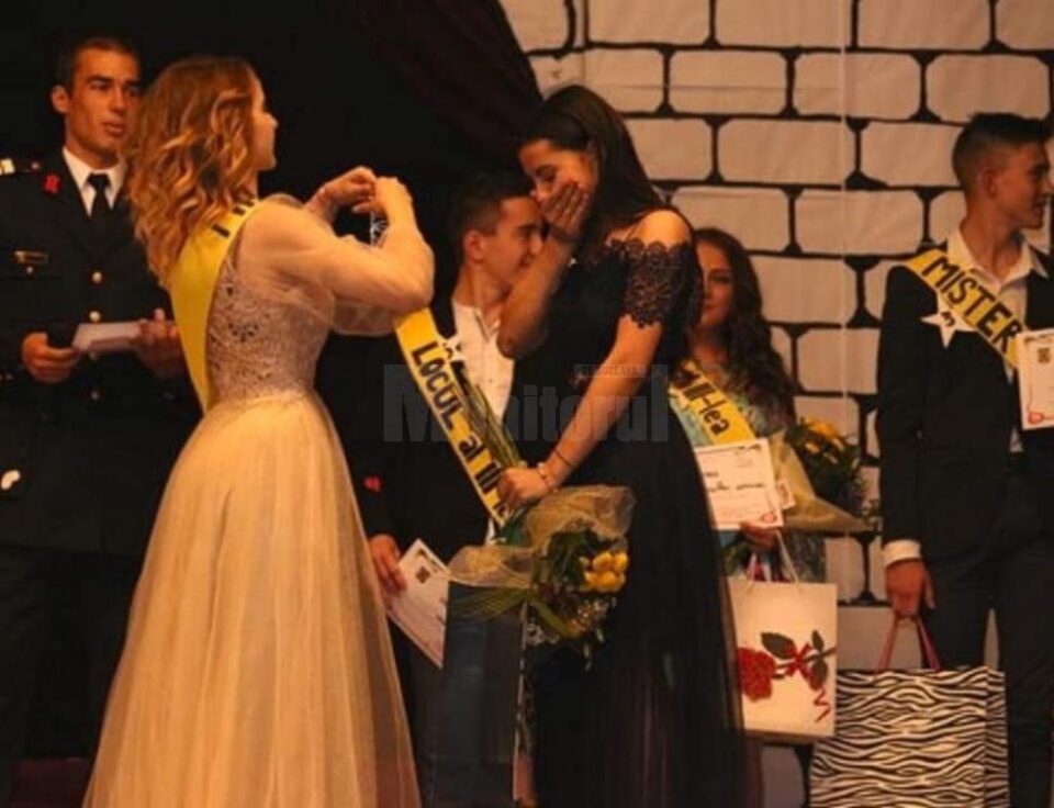 Bianca Varvara și Vlad Stratilă, Miss și Mister Boboc ai ”Balului de Poveste”, de la Colegiul Militar