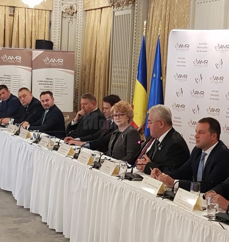 Lungu la sedinta AMR, discutand problema autostrazii cu președintele Romaniei