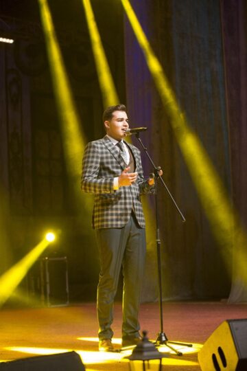 Mister, magie și 20 de wiccani talentați, la Balul Bobocilor de la Colegiul „Mihai Eminescu”