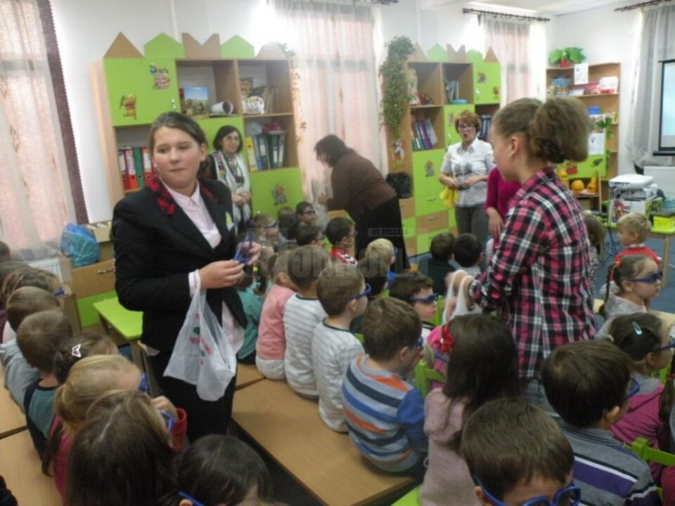 20 copii și tineri din Dumbrăveni iau locul adulților și încearcă profesia la care doar visau