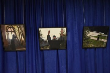 Pulsul vieții în mănăstirile din Bucovina, surprins de celebrul fotograf Oliver Mark, în 31 de instantanee