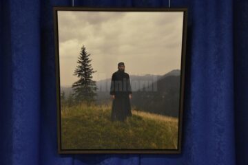 Pulsul vieții în mănăstirile din Bucovina, surprins de celebrul fotograf Oliver Mark, în 31 de instantanee