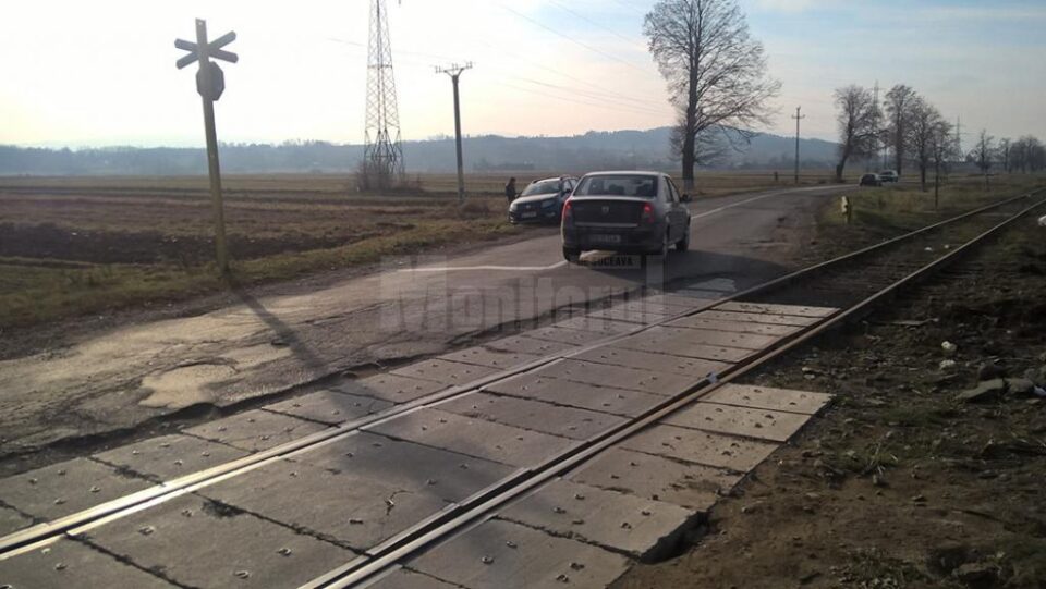 Treceri la nivel cu calea ferată în stare dezastruoasă, după redeschiderea liniei spre Putna