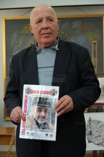 Albumul „Prin labirintul umbrelor” de Tiberiu Cosovan, lansat ieri la Biblioteca Bucovinei „I.G. Sbiera”