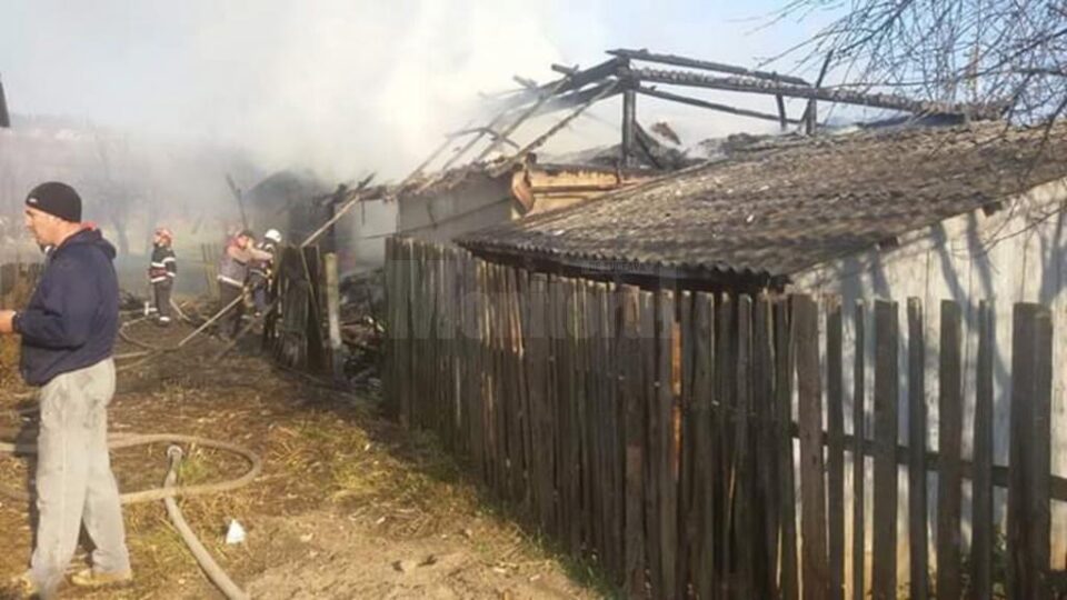 În timpul incendiului de la Capu Codrului, a fost distrus adăpostul animalelor, depozitul de furaje, un tractor și alte bunuri