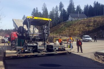 Drumul de acces către pârtia de pe Rarău a fost asfaltat de Primăria Câmpulung Moldovenesc
