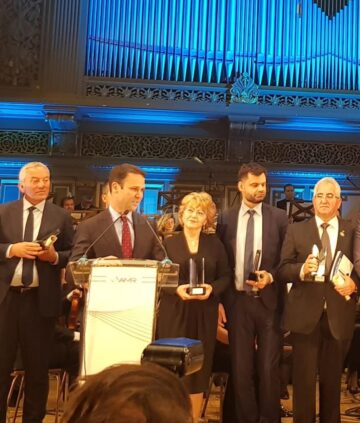 Municipiul Suceava a primit Trofeul de Excelență în Administrație, pentru „iluminat public și eficiență energetică”