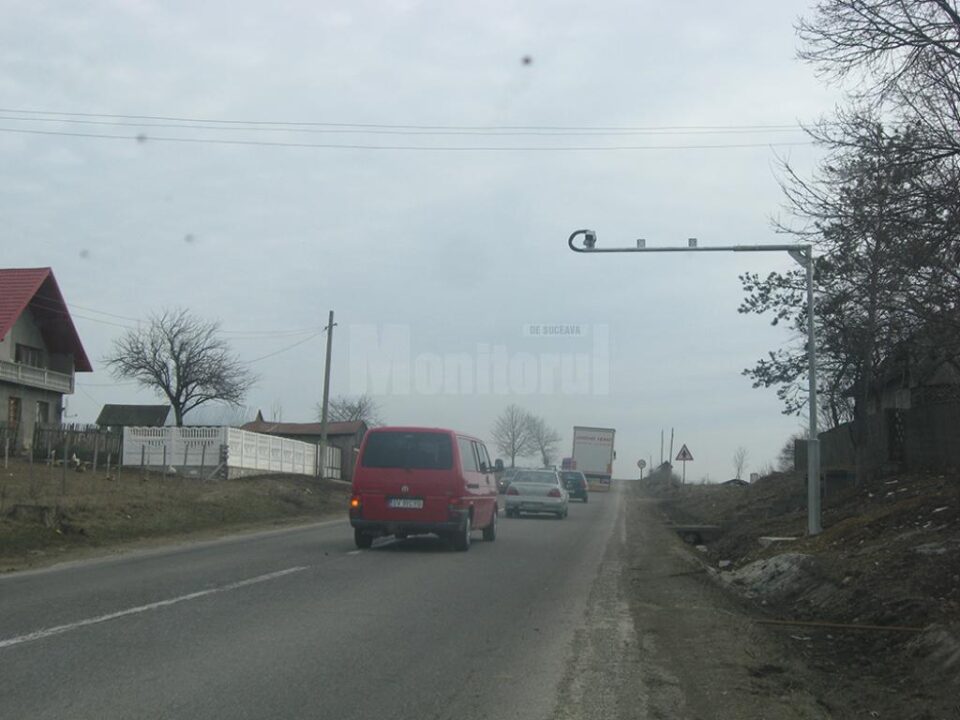 Camera fixă pentru controlul rovinietei, amplasată pe DN 2, la Iacobești