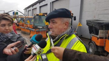 34 de utilaje și peste 1700 de tone de antiderapant, pregătite pentru deszăpezire pe străzile Sucevei