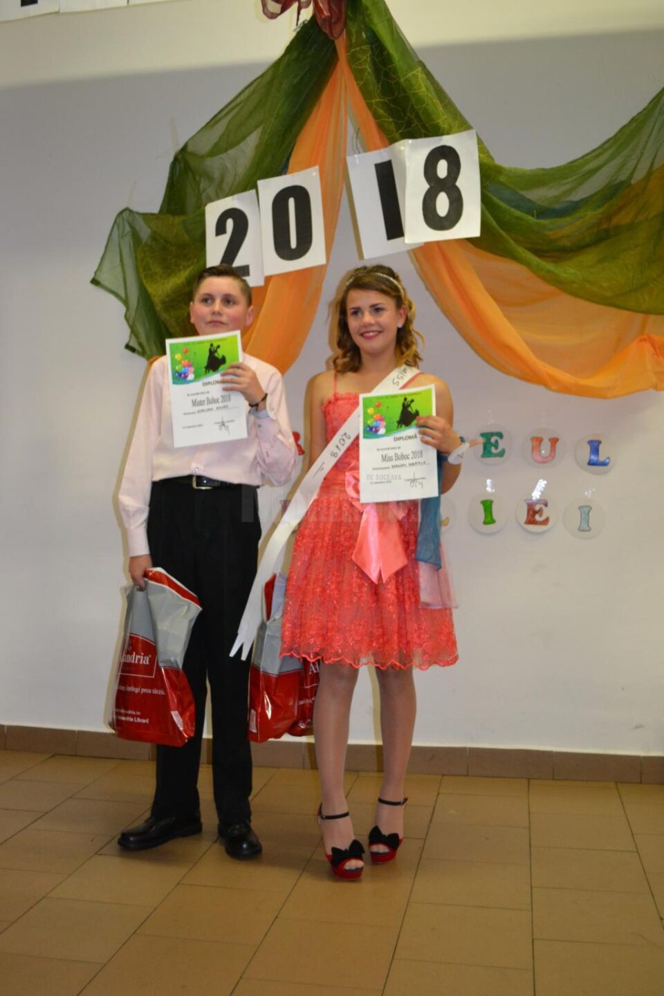 Balul bobocilor la Centrul Școlar de Educație Incluzivă ”Sf. Andrei” Balul bobocilor la Centrul Școlar de Educație Incluzivă ”Sf. Andrei”