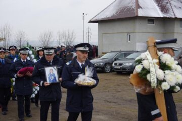 Două femei, mame a trei copii, conduse pe ultimul drum, la sfârșitul unei săptămâni negre