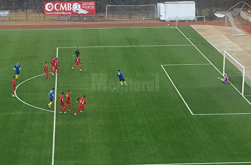 Cătălin Vasiliu punctează din penalty în partida cu LPS