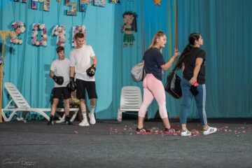 Elevii de la Liceul cu Program Sportiv au petrecut ca în Hawaii