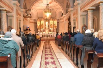 Cei 100 de ani de independență a Poloniei, celebrați de polonezii din Suceava într-o biserică ridicată în urmă cu aproape 200 de ani