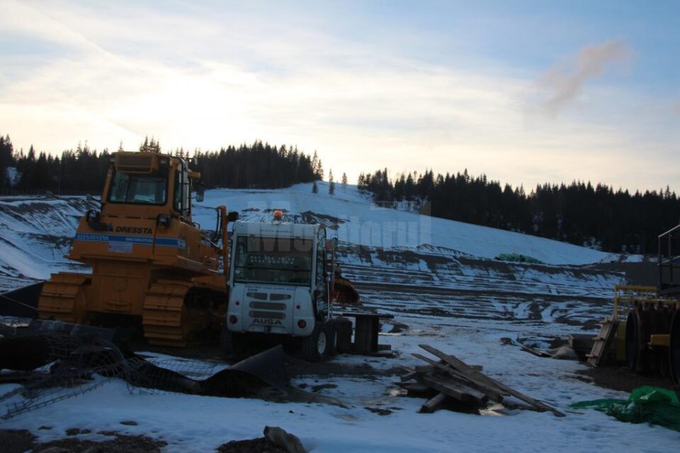 Autorizațiile de construire pentru groapa de gunoi de pe Mestecăniș, suspendate parțial de Tribunalul Suceava Autorizațiile de construire pentru groapa de gunoi de pe Mestecăniș, suspendate parțial de Tribunalul Suceava