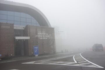 Zboruri de pe Aeroportul Suceava, anulate din cauza ceții