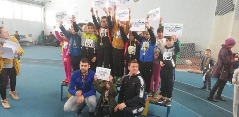 Peste 150 de copii au participat la prima ediție a concursului ”Competiția micilor atleți”, de la Suceava Peste 150 de copii au participat la prima ediție a concursului ”Competiția micilor atleți”, de la Suceava