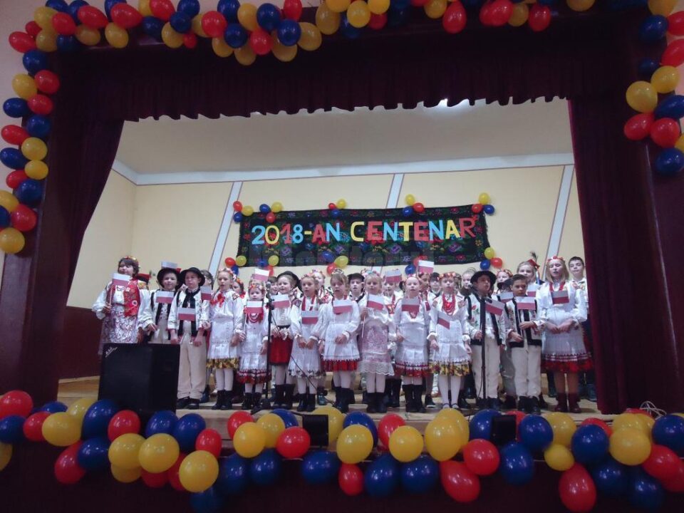 Spectacolul ,,România în Sărbătoare” la Pârteștii de Sus