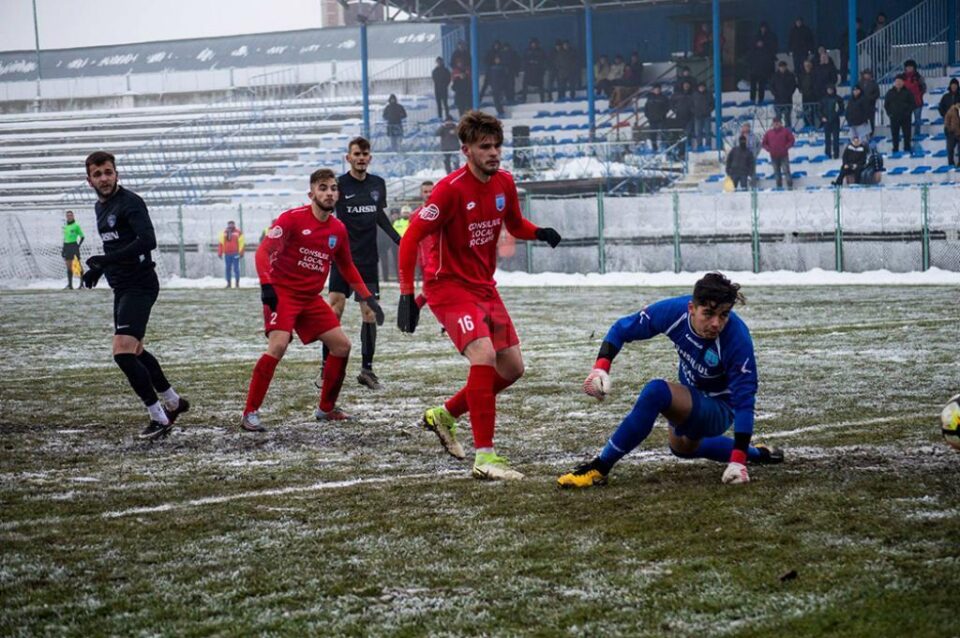 Cerlinca a deschis scorul in intalnirea cu CSM Focsani. Foto Victor Stefan