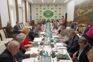 Consiliul Județean a finalizat licitația pentru programul „Laptele și Cornul”