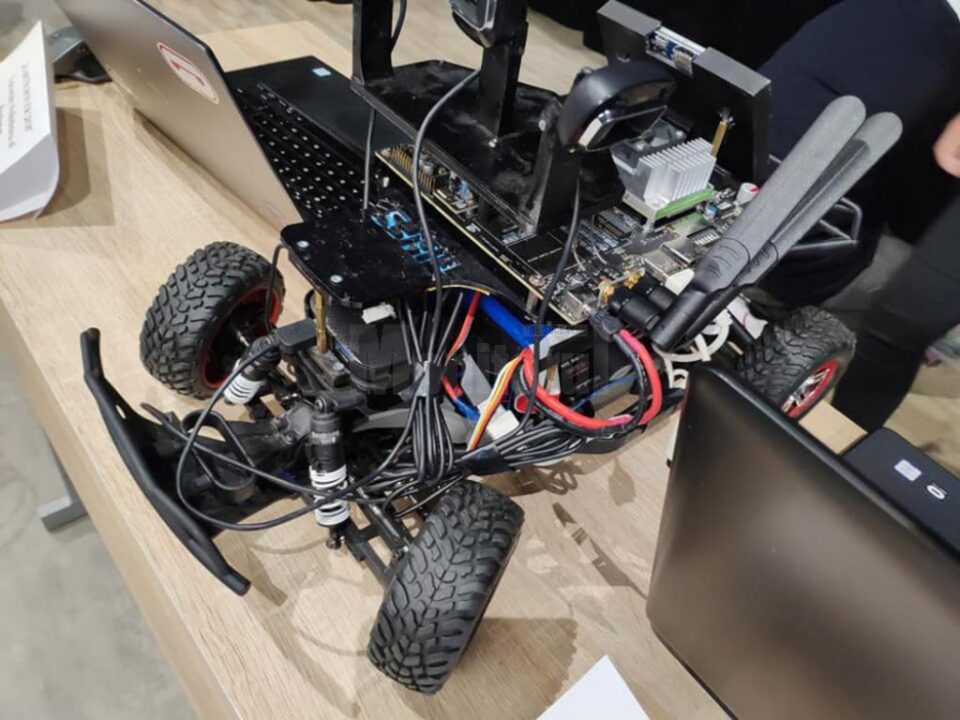 Premii pentru trei roboți construiți de studenți ai Universității „Ștefan cel Mare”