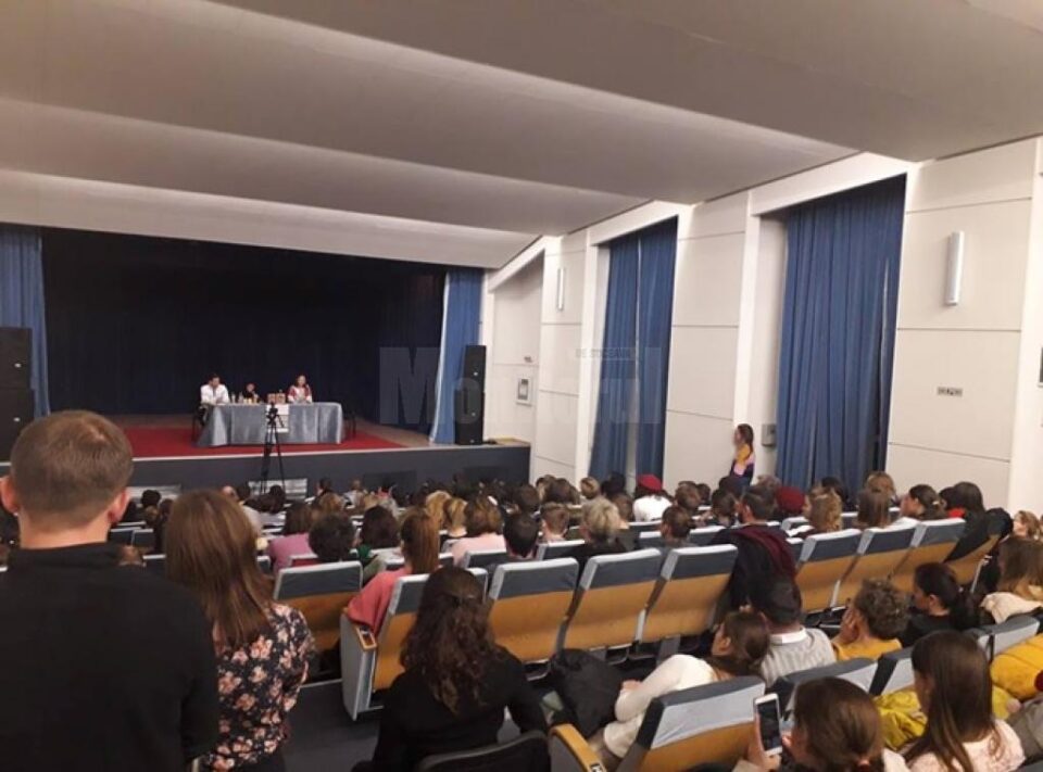 Conferința „Răbdarea, virtute prigonită în zilele noastre”