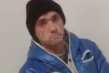 Individul care a lovit o femeie în plină stradă și i-a furat portofelul