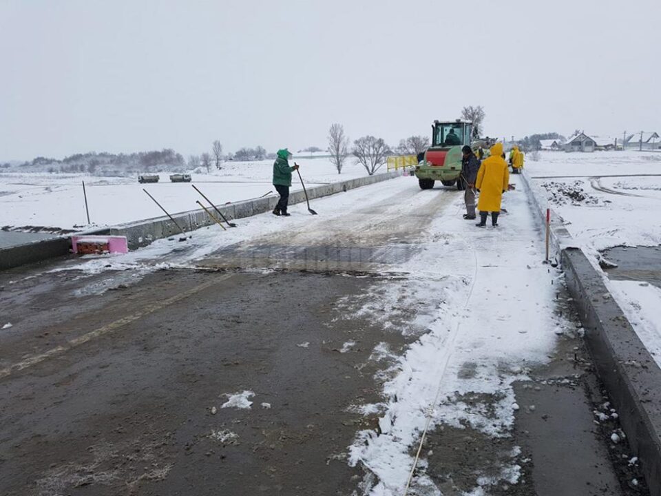 Lucrările la pod sunt aproape finalizate