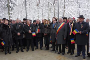 Statuia ecvestră a lui Ștefan cel Mare, reinaugurată de Ziua Bucovinei, cu cântece patriotice și artificii tricolore