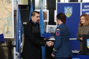 O expoziție cu 177 de fotografii inedite, de acum 100 de ani, poate fi admirată în Sala de Bal a Gării Burdujeni