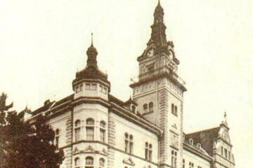 Trupele române au fost întâmpinate cu entuziasm în centrul Sucevei