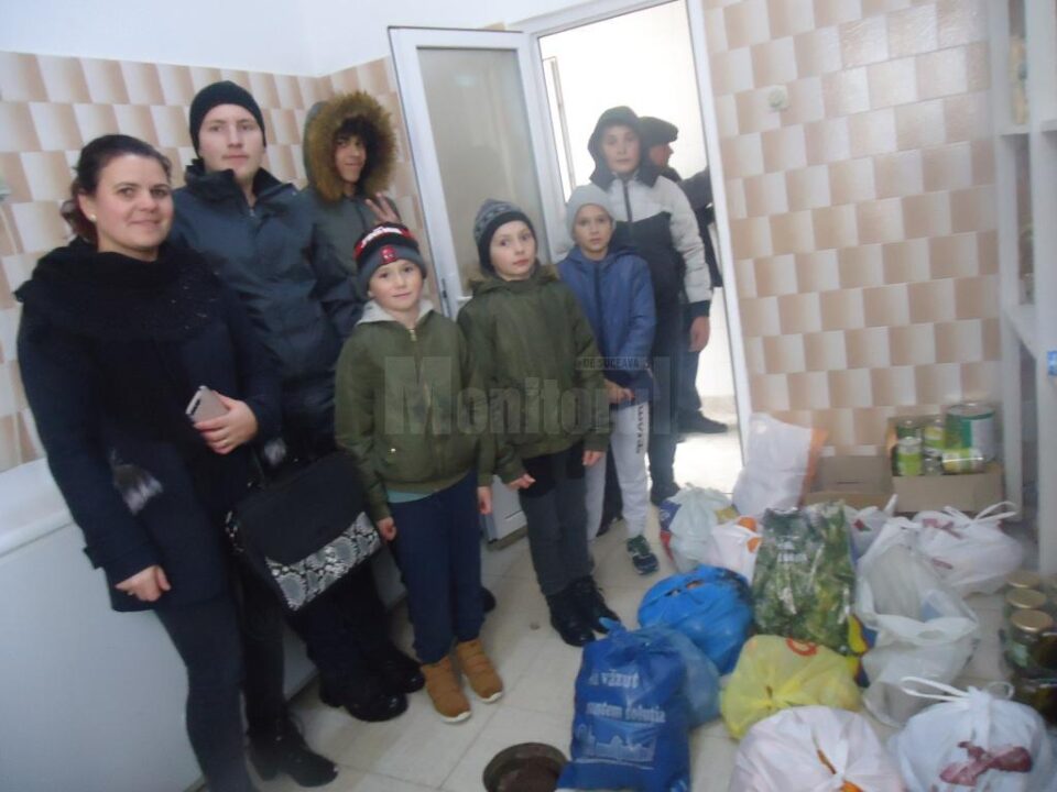 Elevii Școlii Gimnaziale Pârteștii de Sus au donat peste o tonă de fructe și legume copiilor din Centrul de plasament Solca